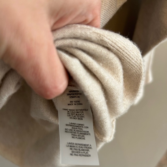 Aaeda light beige felted tulip embroidered batwing sweater size XS - Picture 10 of 15